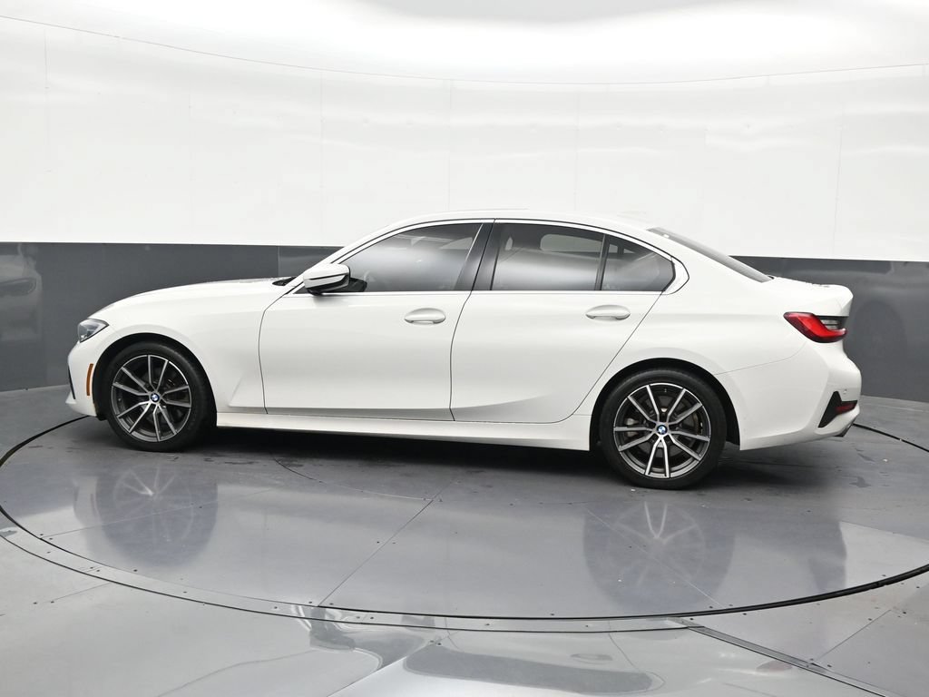 Used 2021 BMW 330i Sedan w/ Convenience Package RWD image 2