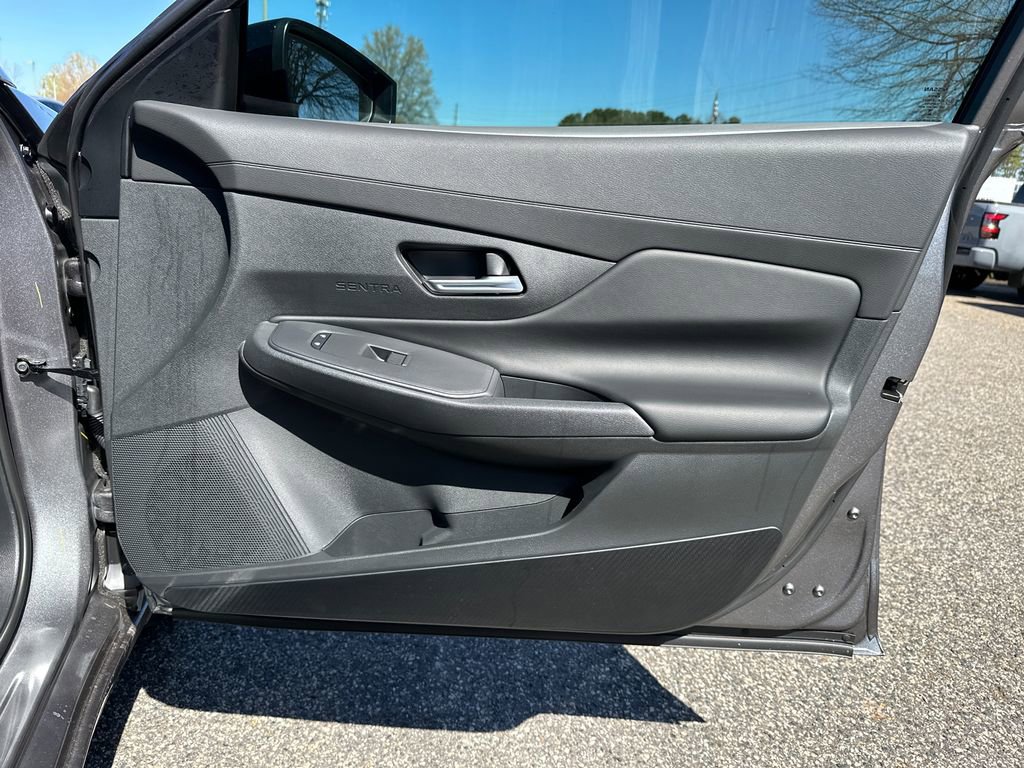 Used 2026 Nissan Sentra SV w/ SV Convenience Package image 10