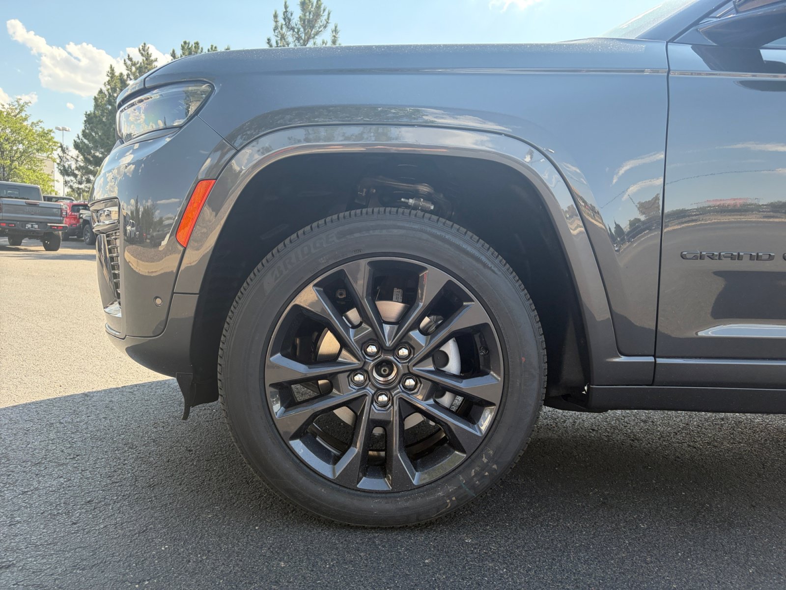 New 2026 Jeep Grand Cherokee Limited AWD/4WD image 10