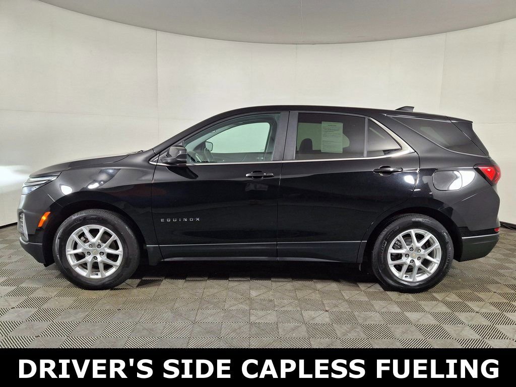 Used 2023 Chevrolet Equinox LT image 2