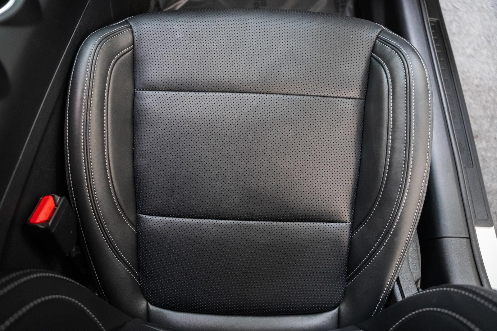Certified 2026 Ford Mustang Premium RWD image 27