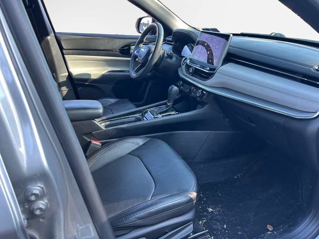 Certified 2023 Jeep Compass Limited AWD/4WD image 30