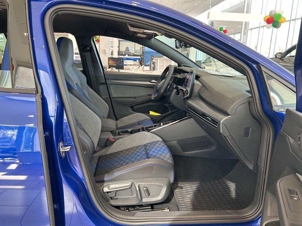 New 2026 Volkswagen Golf w/ Euro Style Package AWD/4WD image 36