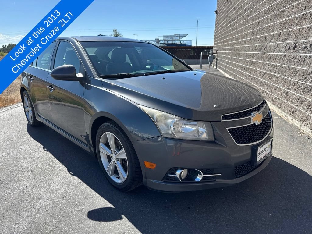 Used 2013 Chevrolet Cruze LT w/ RS Package FWD image 3