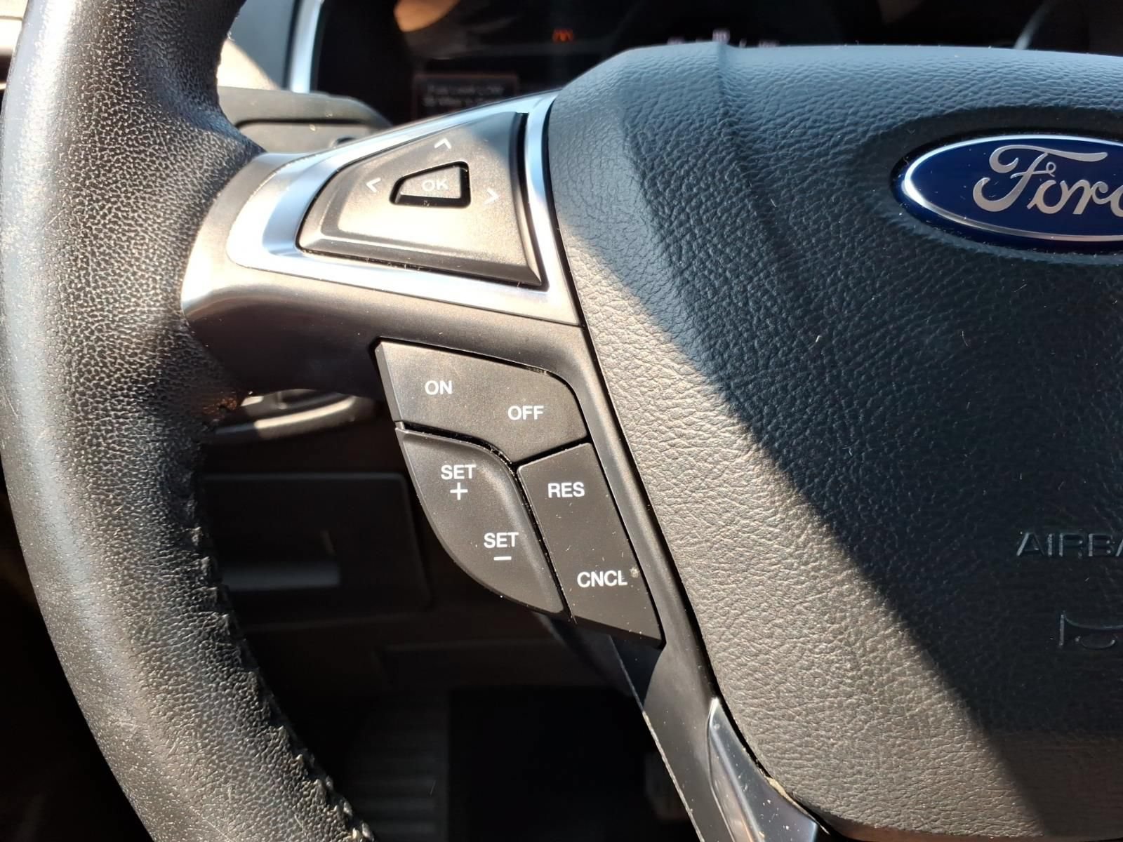 Used 2017 Ford Edge Titanium w/ Equipment Group 301A FWD image 17