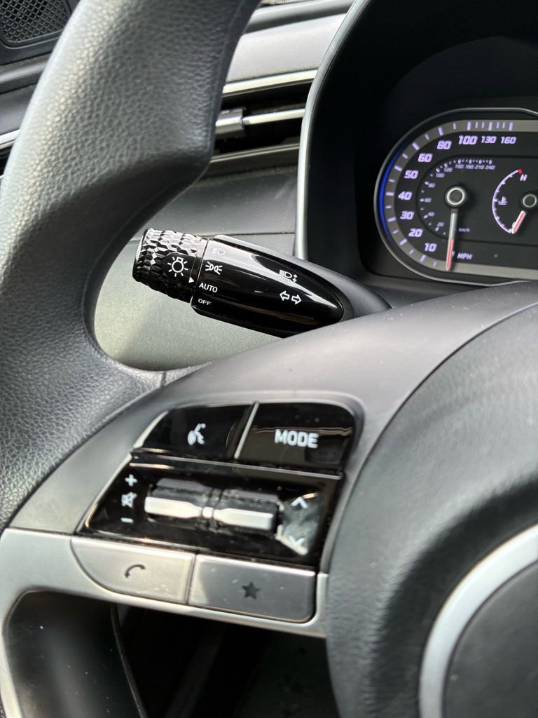 Used 2023 Hyundai Tucson SE image 28