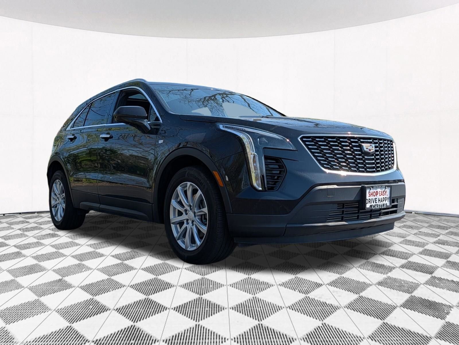 Used 2023 Cadillac XT4 Luxury w/ Cold Weather Package AWD/4WD image 19