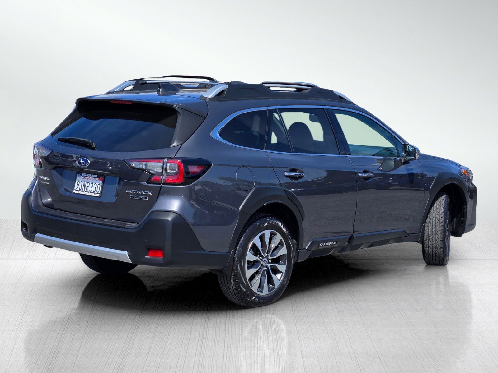 Certified 2025 Subaru Outback Touring w/ Popular Package #2 AWD/4WD image 4