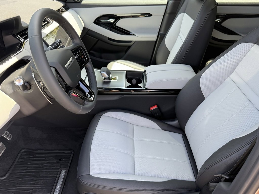 New 2026 Land Rover Range Rover Evoque Dynamic SE image 11