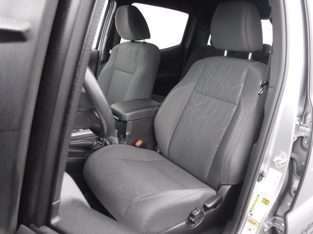 Used 2017 Toyota Tacoma TRD Sport image 25