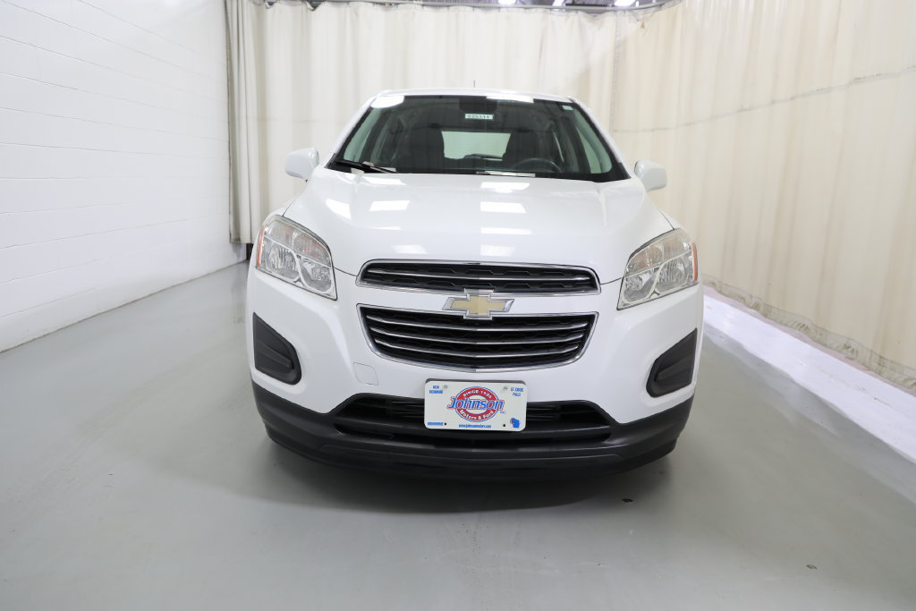 Used 2016 Chevrolet Trax LS w/ LPO, Cargo Package FWD image 2