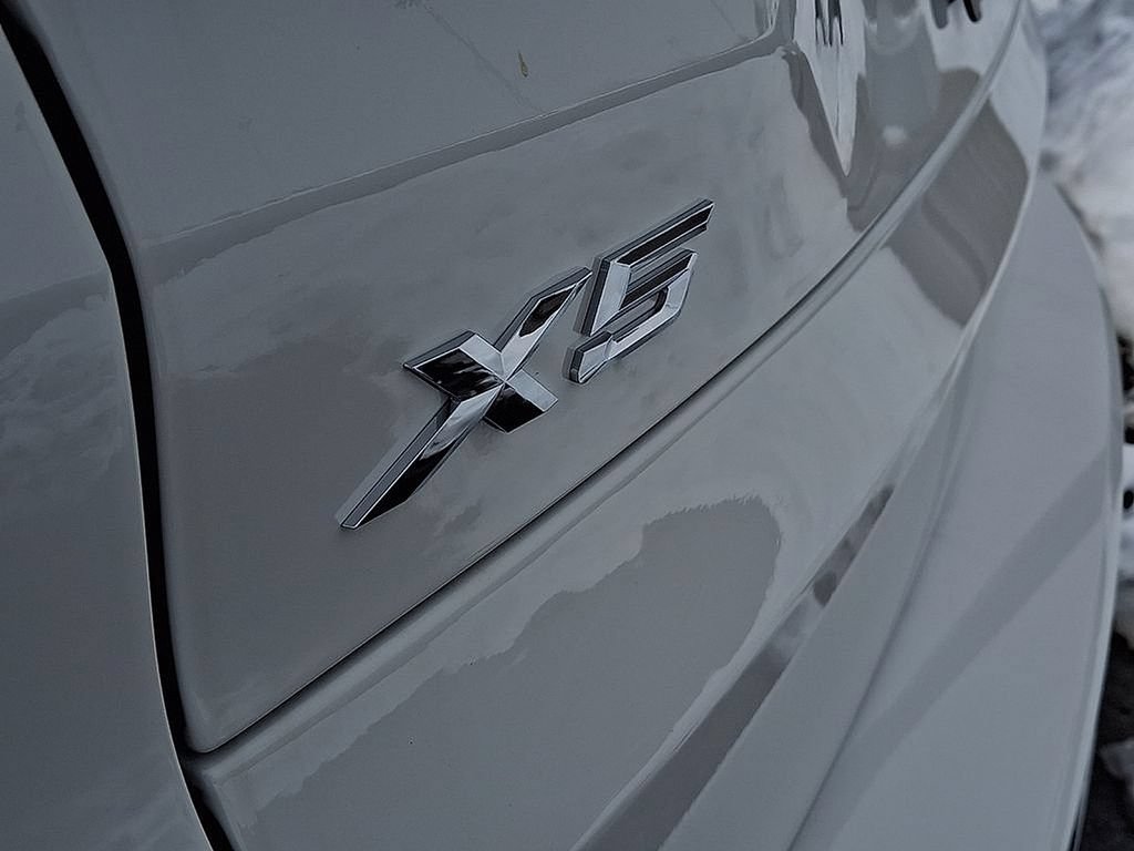 New 2026 BMW X5 xDrive40i w/ M Sport Package AWD/4WD image 18