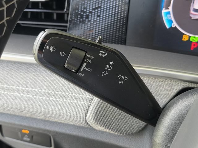 Used 2025 Volkswagen Tiguan S FWD image 26