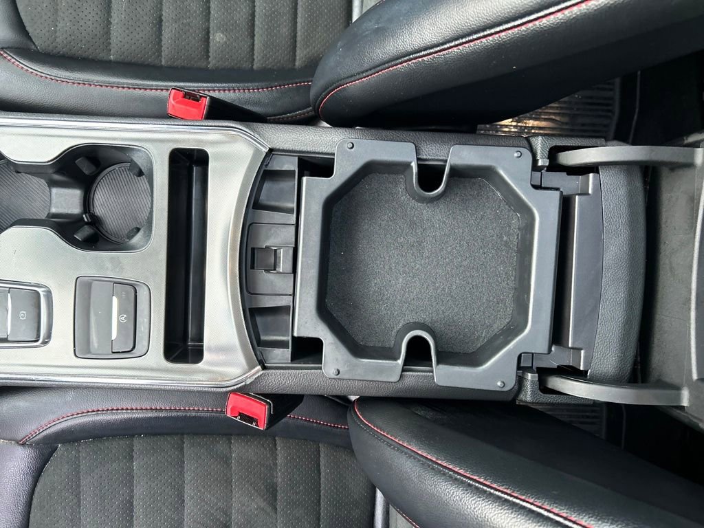 Used 2023 Ford Edge ST-Line w/ Class II Trailer Tow Package image 22