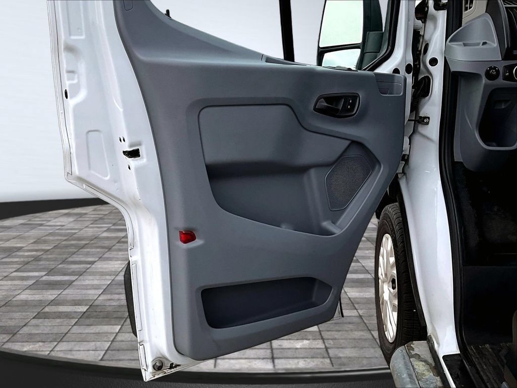 Used 2016 Ford Transit 250 130 Low Roof w/ Exterior Upgrade Package RWD image 22