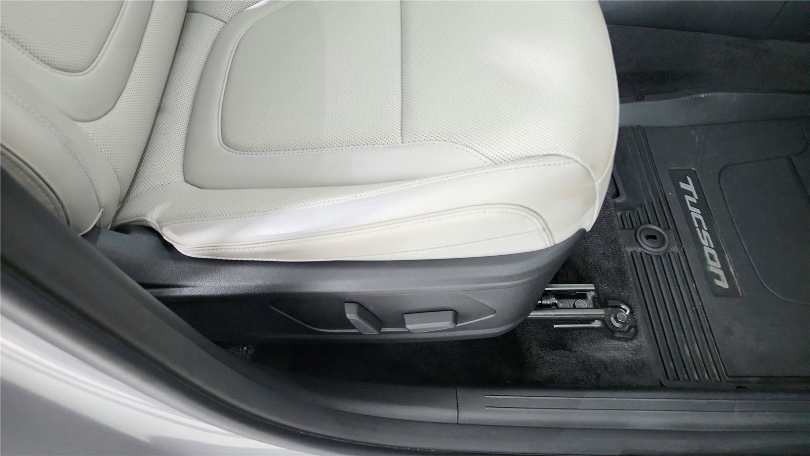 Used 2024 Hyundai Tucson Limited AWD/4WD image 23