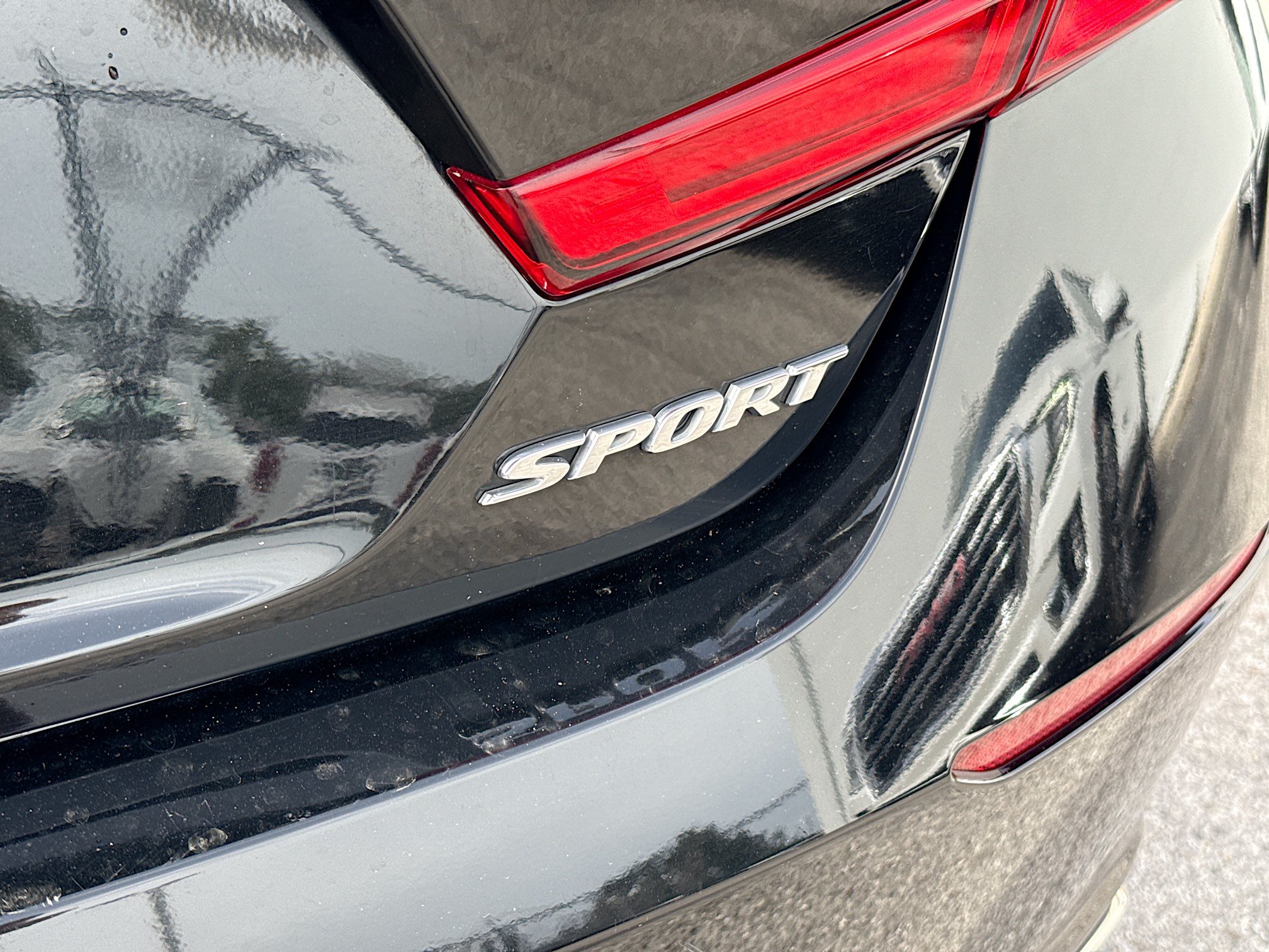 Used 2020 Honda Accord Sport image 11