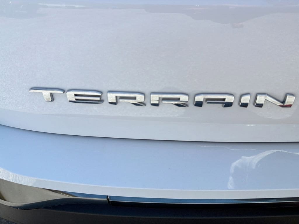 Used 2023 GMC Terrain AT4 image 40