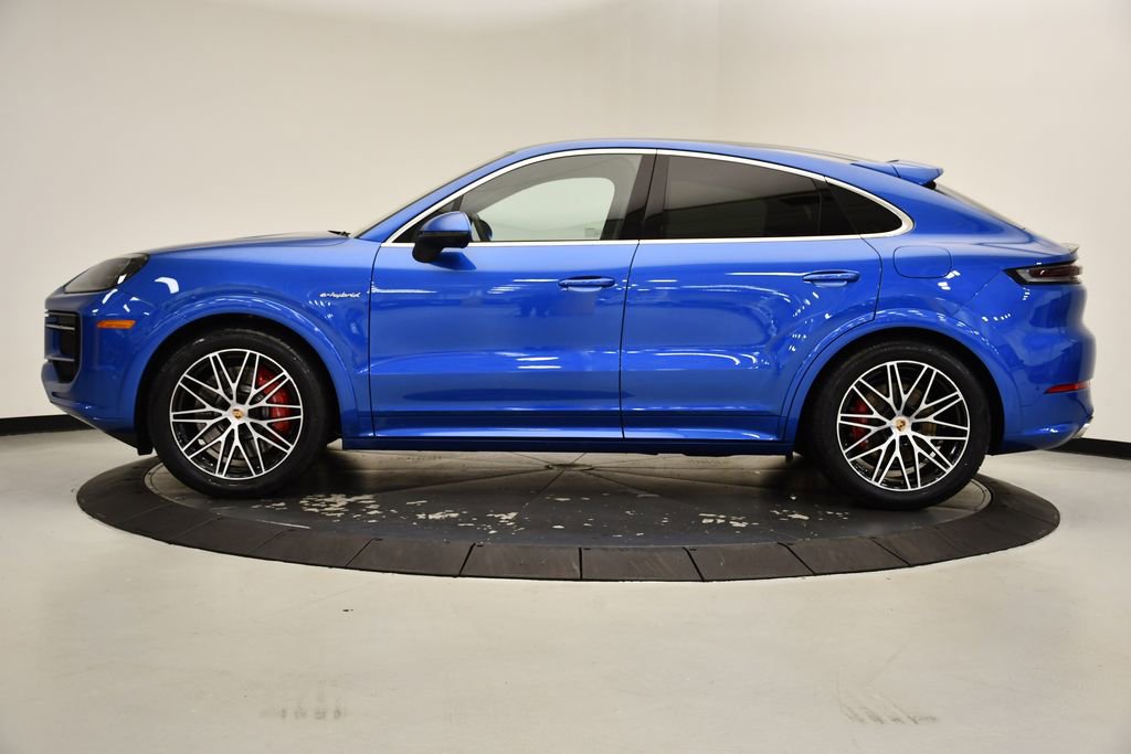 Certified 2025 Porsche Cayenne S image 2