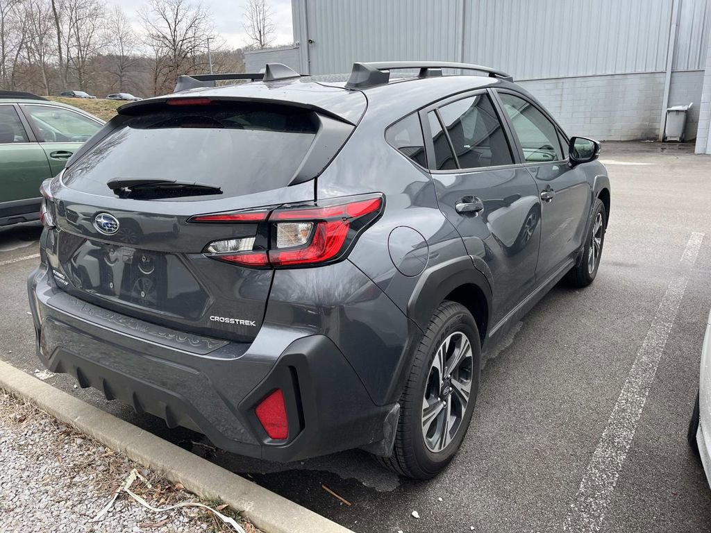 Used 2025 Subaru Crosstrek 2.0i Premium image 2
