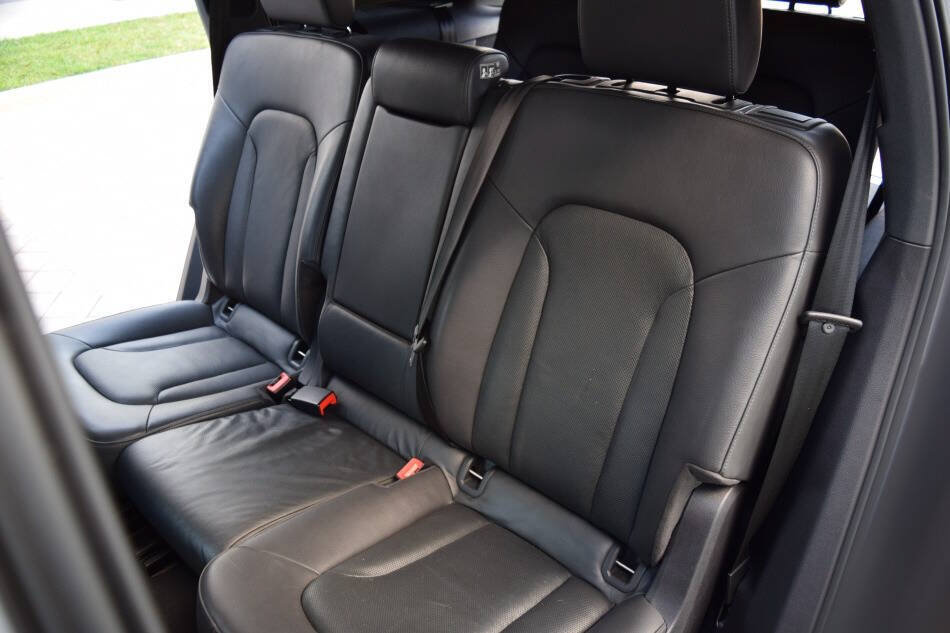 Used 2015 Audi Q7 TDI Prestige w/ Prestige Package AWD/4WD image 43