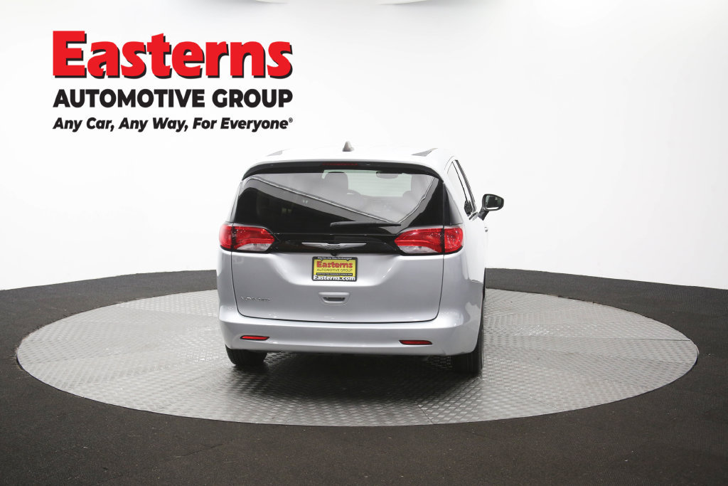 Used 2023 Chrysler Voyager LX FWD image 41