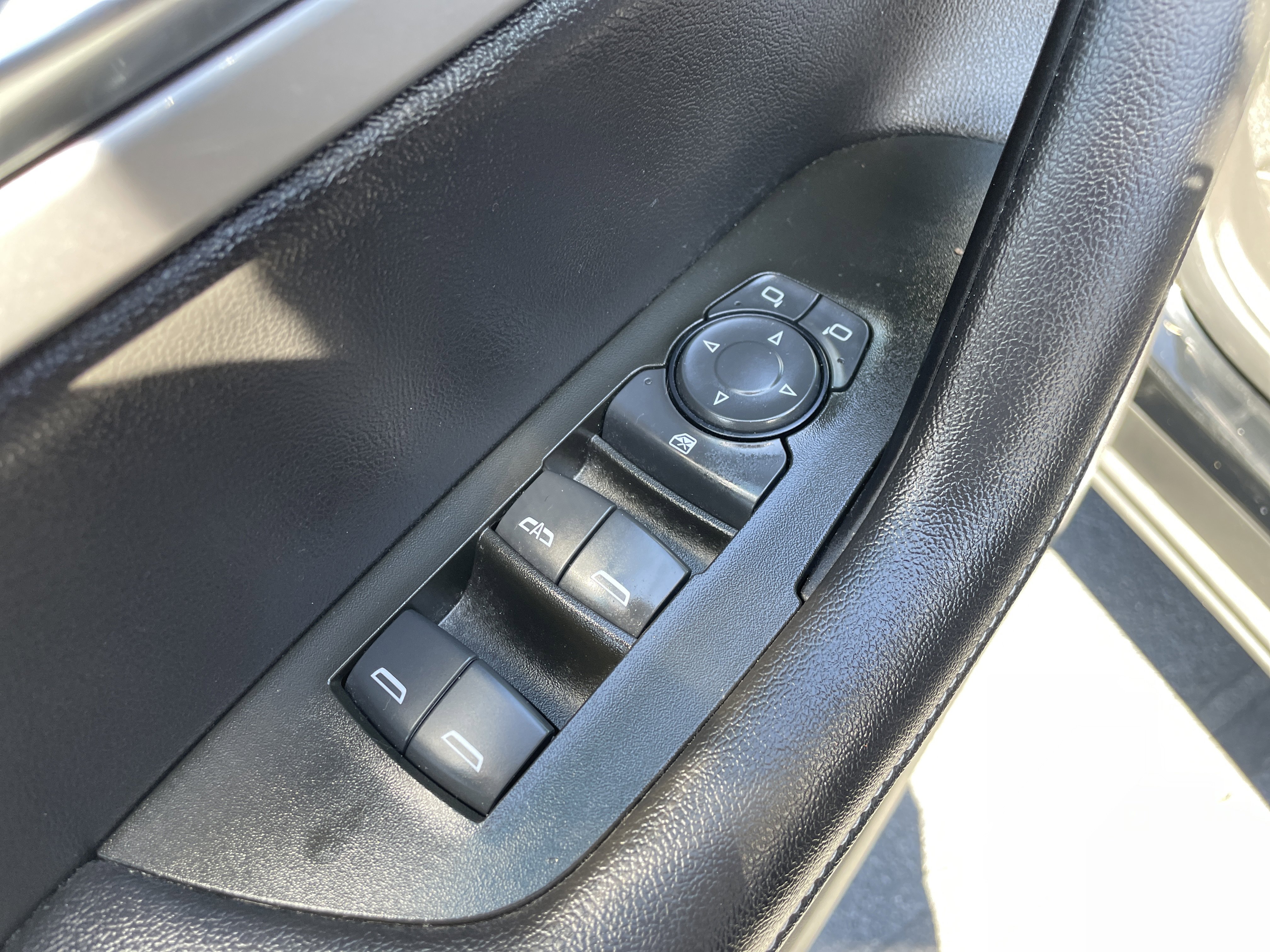 Certified 2023 Chevrolet Blazer LT w/ Convenience Package AWD/4WD image 20