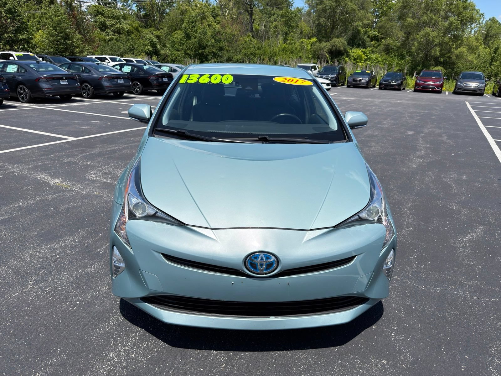 Used 2017 Toyota Prius Three Touring w/ Carpet Mat Package FWD image 11