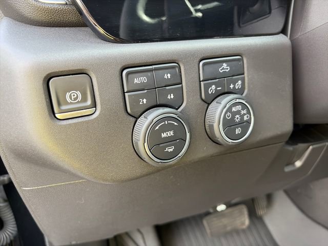 Used 2024 Chevrolet Silverado 1500 LT Trail Boss w/ Convenience Package II image 19