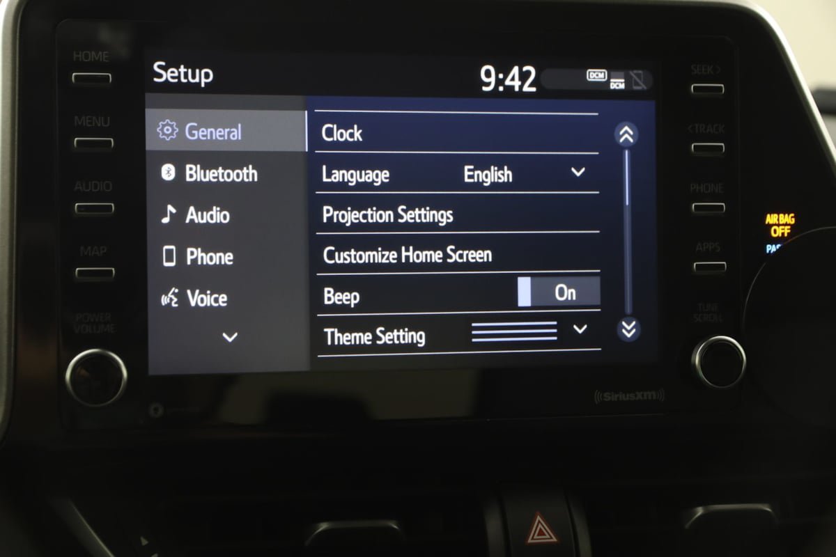 Used 2021 Toyota C-HR LE FWD image 27