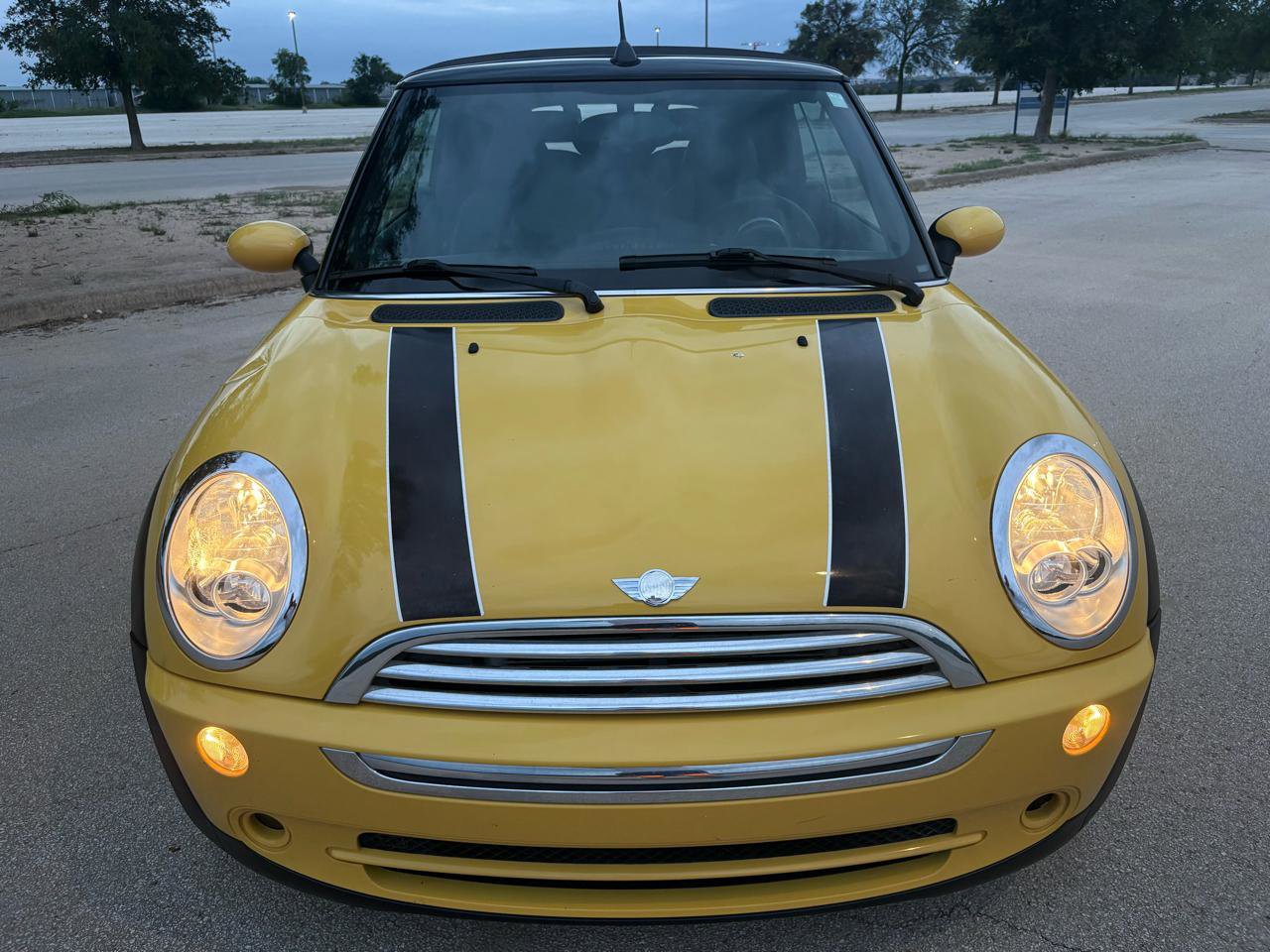 Used 2008 MINI Cooper Convertible FWD image 2