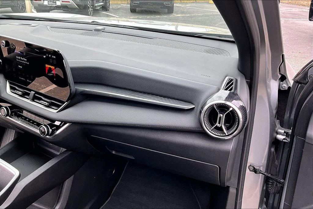 Used 2025 Chevrolet Equinox LT image 19