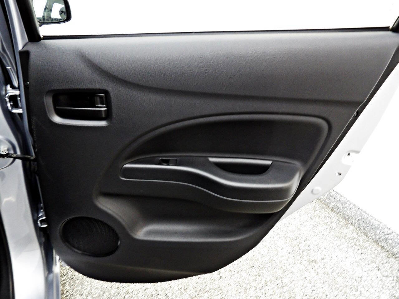Used 2015 Mitsubishi Mirage ES image 12