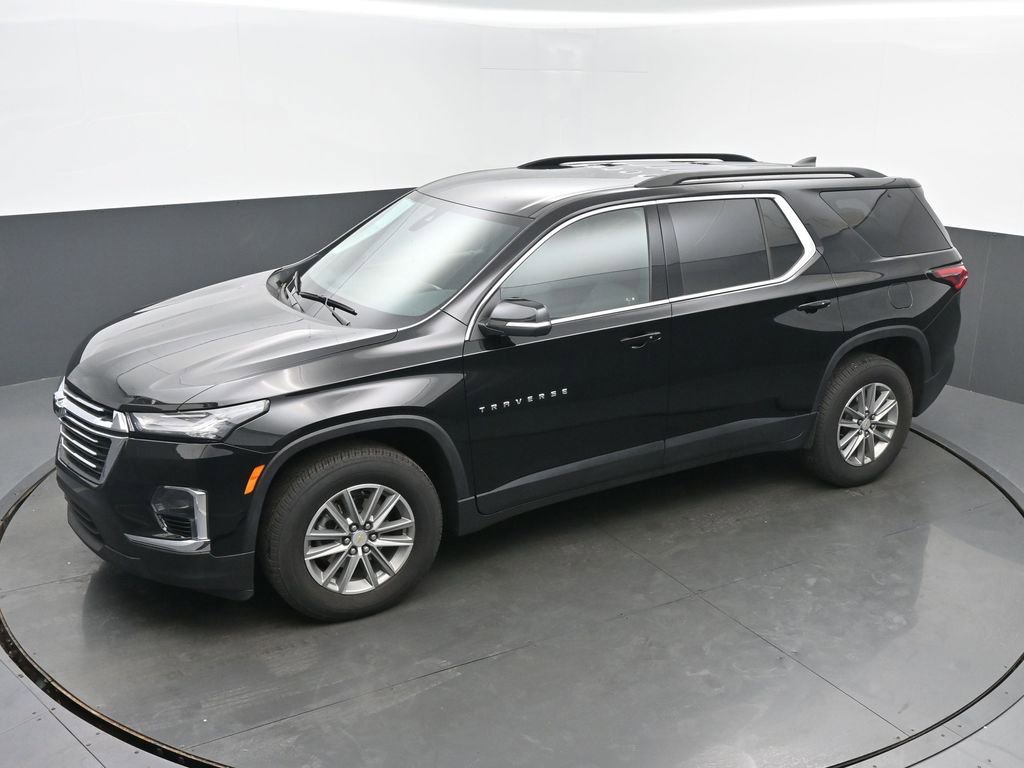 Used 2023 Chevrolet Traverse LT image 41