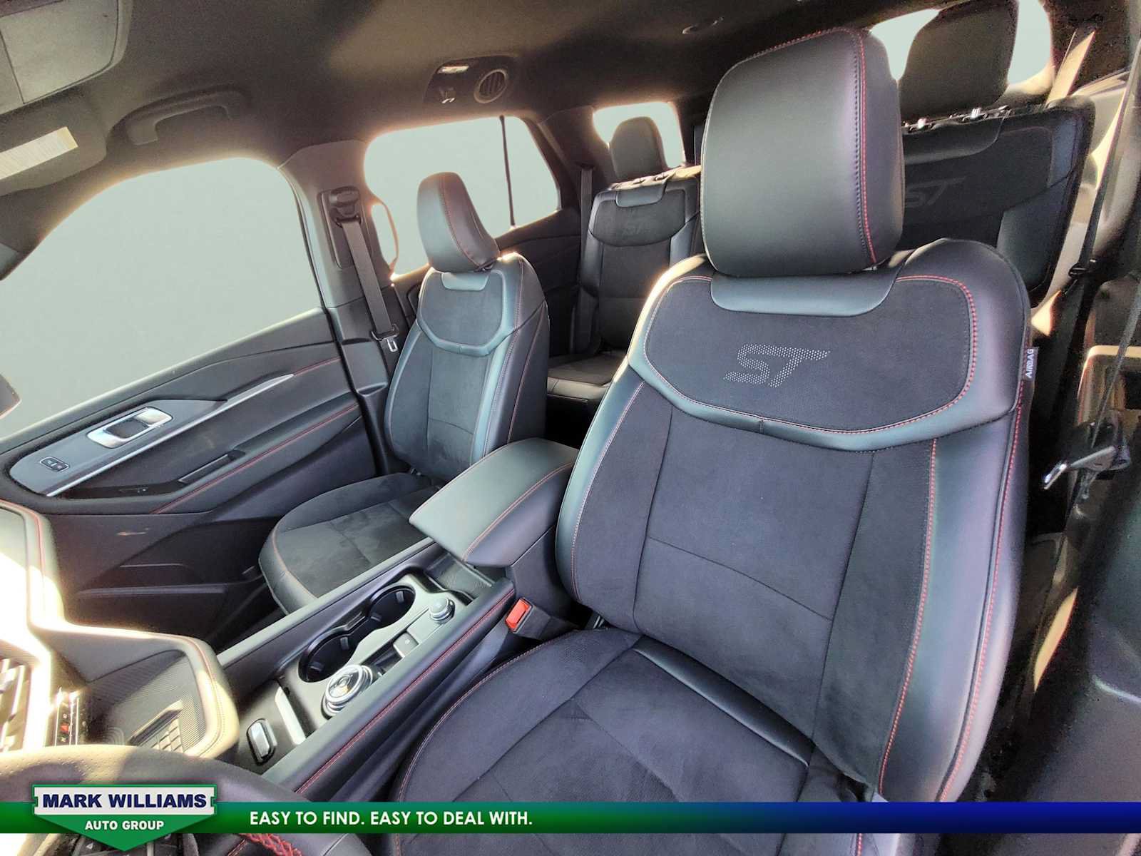 Used 2025 Ford Explorer ST AWD/4WD image 36
