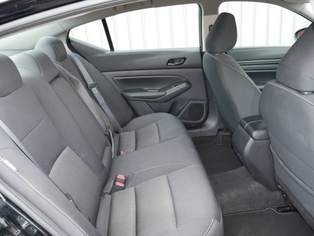 Used 2024 Nissan Altima 2.5 SV FWD image 21