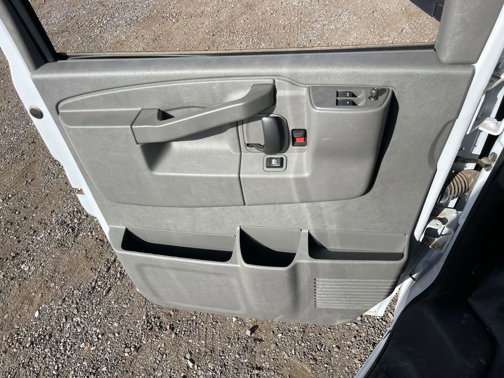 New 2025 GMC Savana 2500 Extended w/ Driver Convenience Package image 22