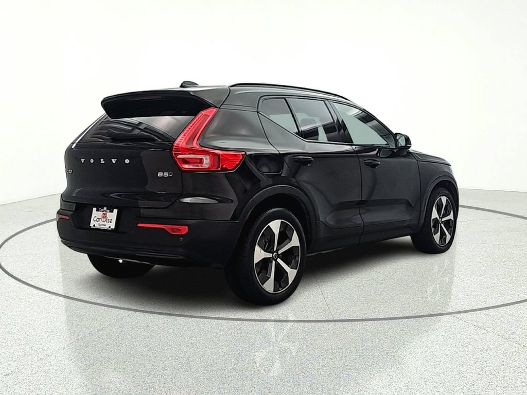 Used 2023 Volvo XC40 B5 Plus AWD/4WD image 7