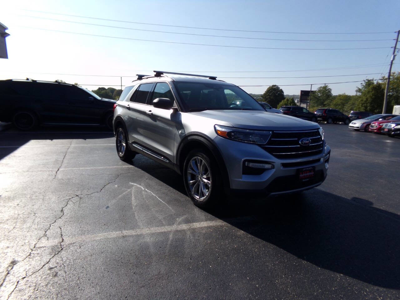 Used 2020 Ford Explorer XLT w/ Equipment Group 202A image 5