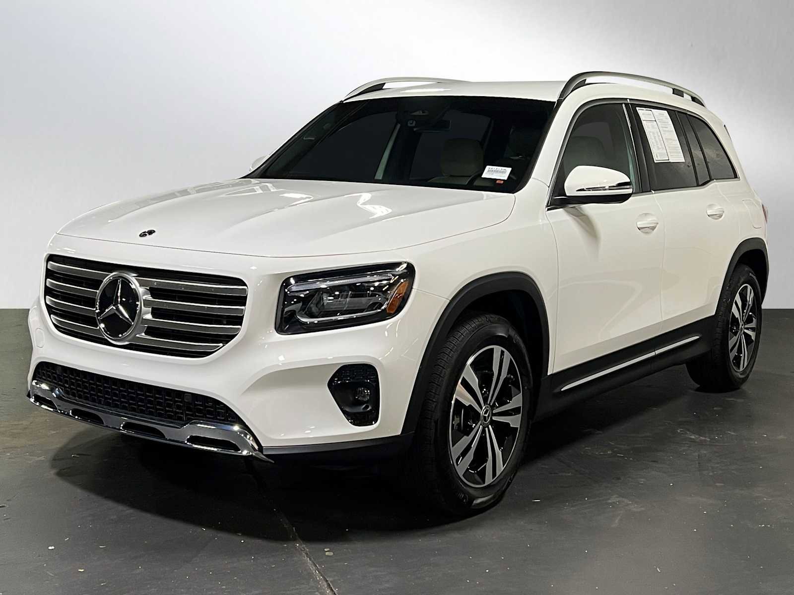 Certified 2025 Mercedes-Benz GLB 250 4MATIC image 7