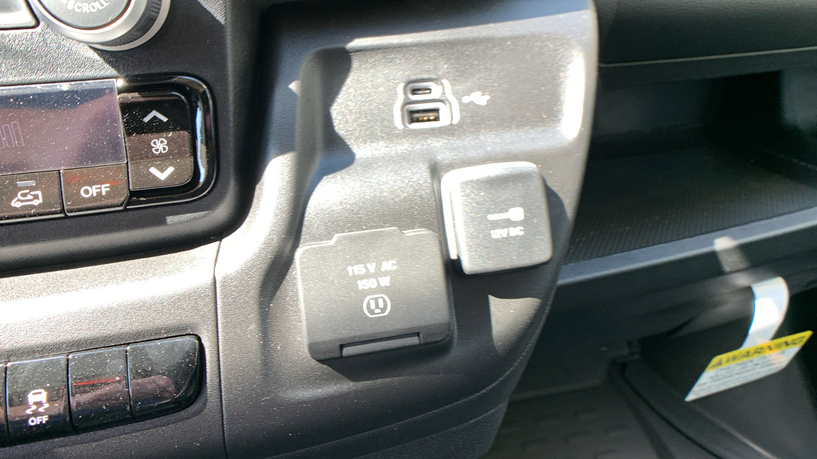 New 2025 RAM ProMaster 1500 w/ Convenience Group image 19