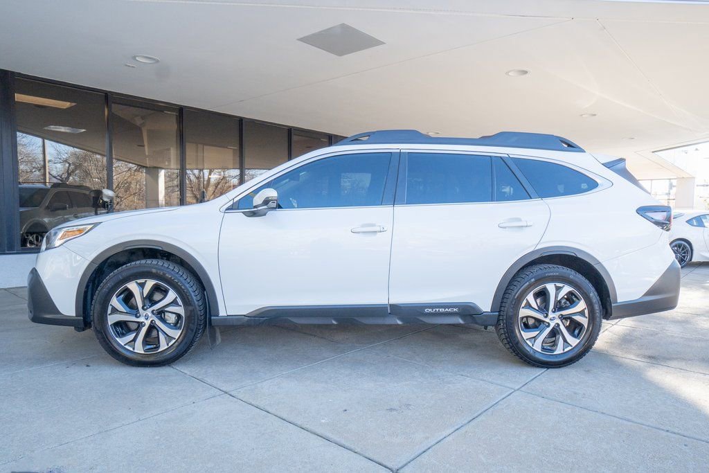 Used 2022 Subaru Outback Limited XT image 4
