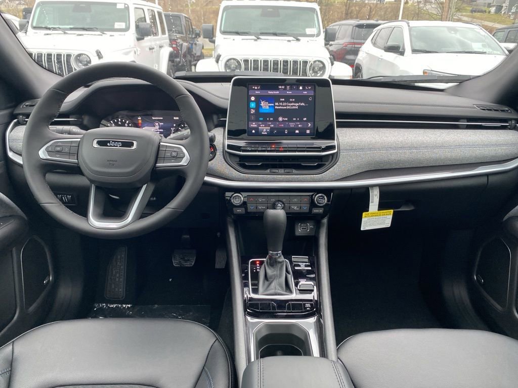 New 2026 Jeep Compass Latitude image 21