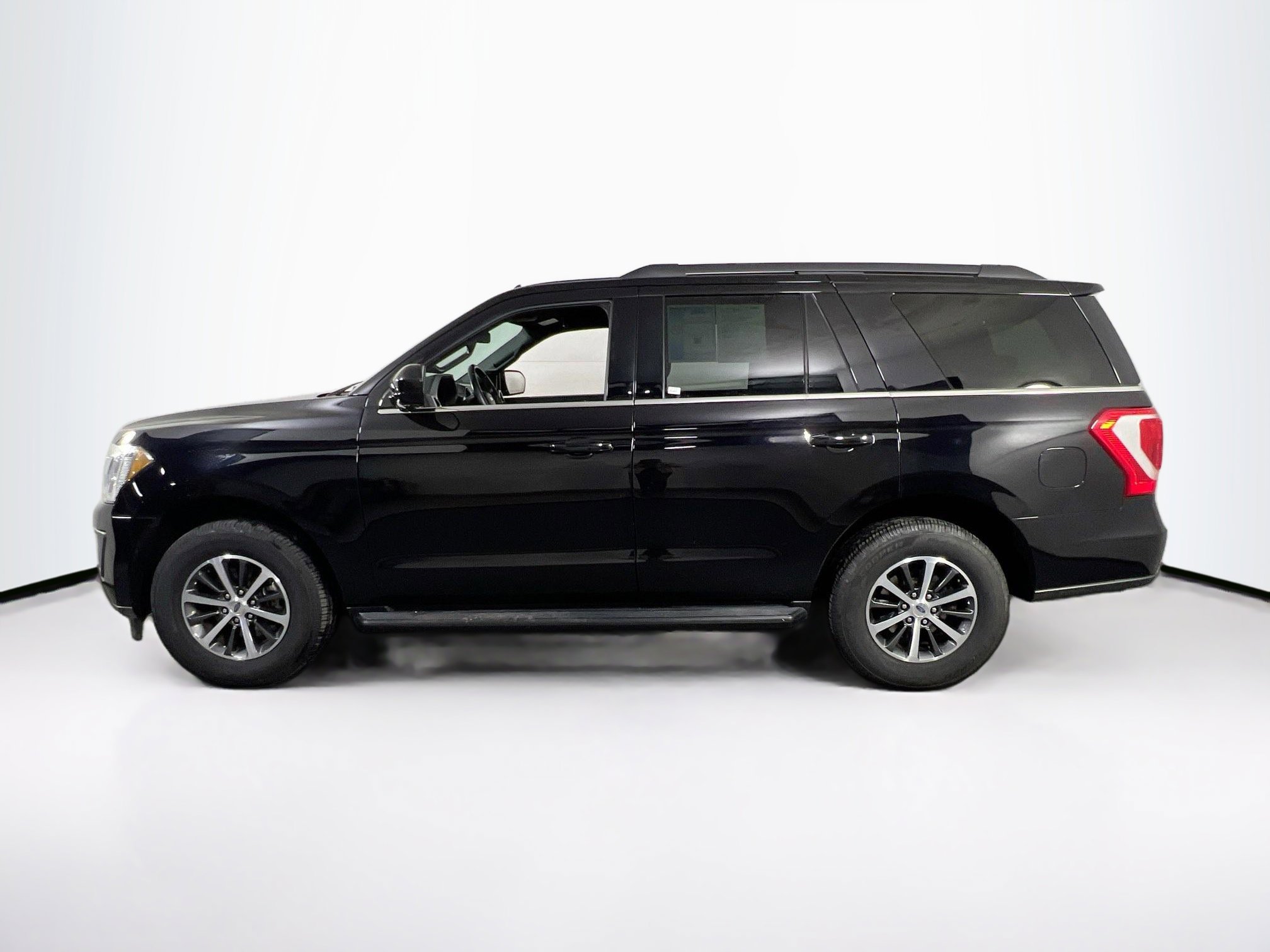 Used 2021 Ford Expedition XLT AWD/4WD image 8
