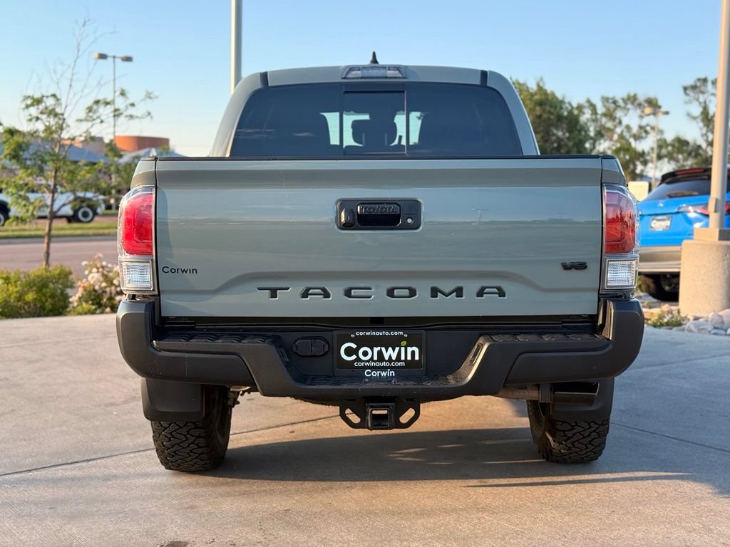 Used 2022 Toyota Tacoma TRD Off-Road w/ Black Out Package (TMS) AWD/4WD image 6