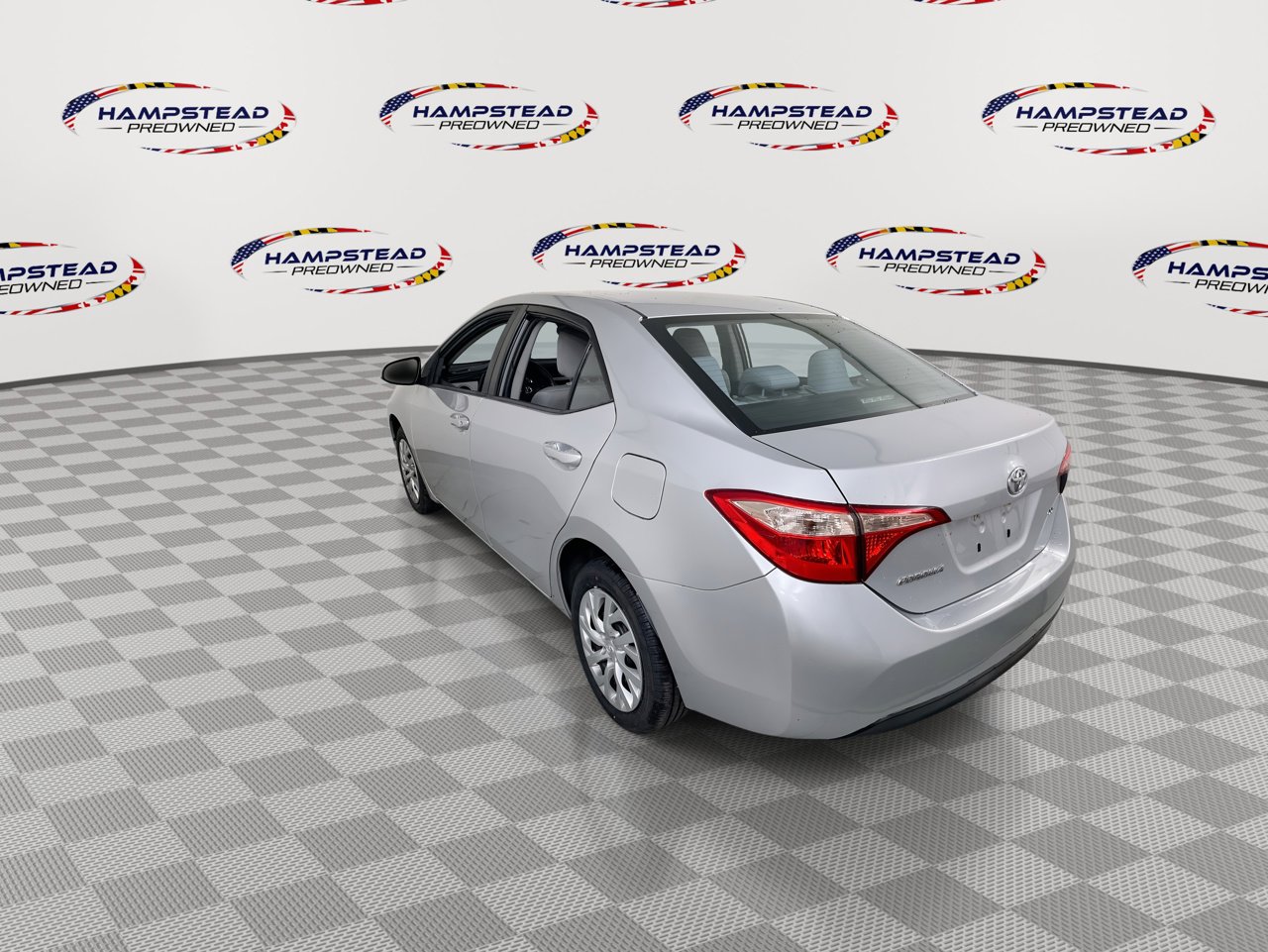 Used 2017 Toyota Corolla LE image 6