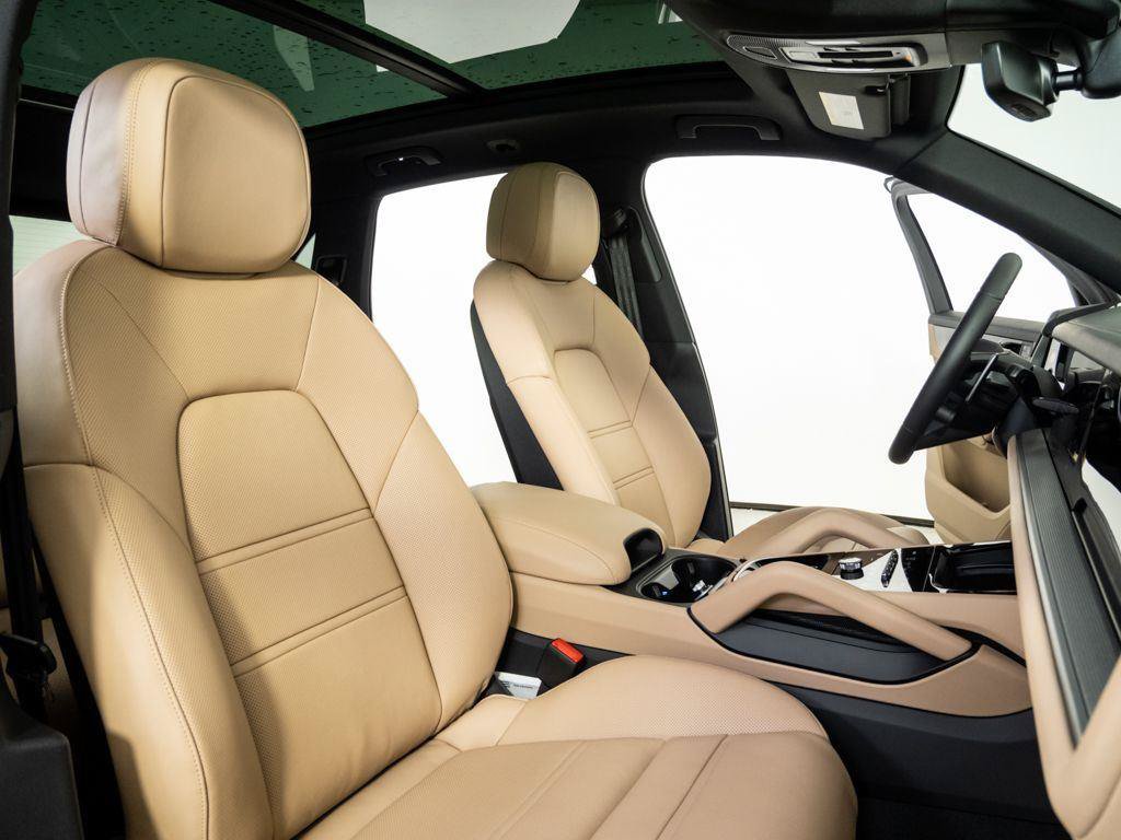 New 2026 Porsche Cayenne AWD/4WD image 24