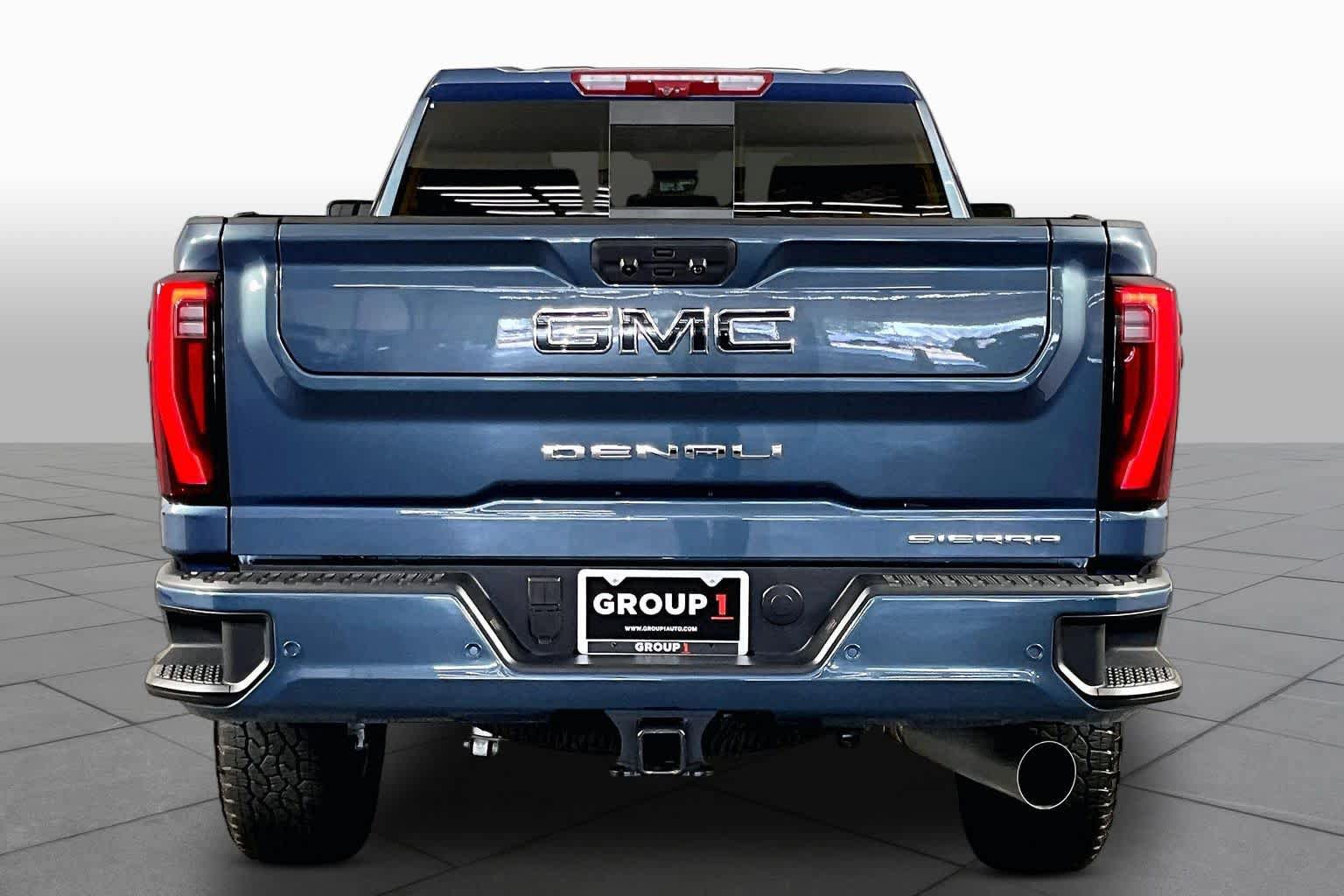 Used 2025 GMC Sierra 2500 Denali Ultimate AWD/4WD image 5