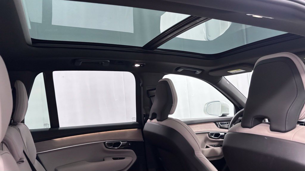 Certified 2026 Volvo XC90 B6 Plus AWD/4WD image 26