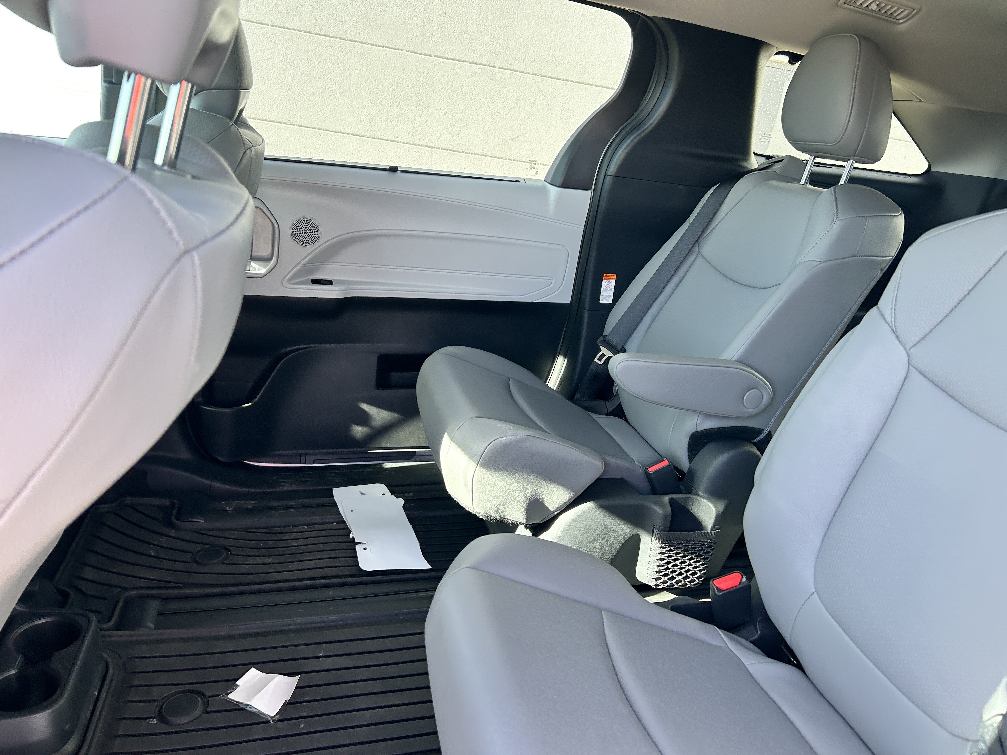 Used 2026 Toyota Sienna XLE AWD/4WD image 10